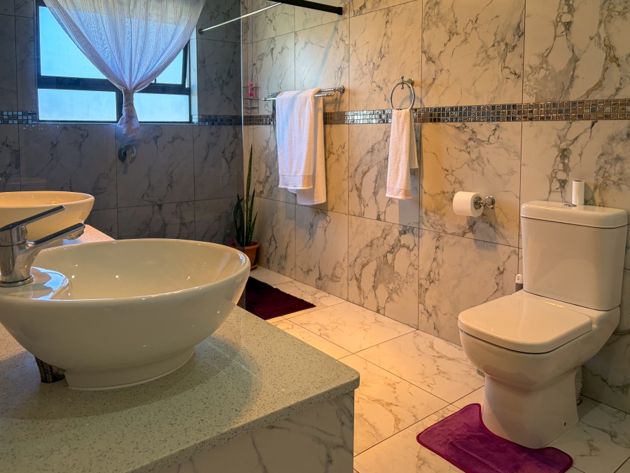 4 Bedroom Property for Sale in Country Club Western Cape